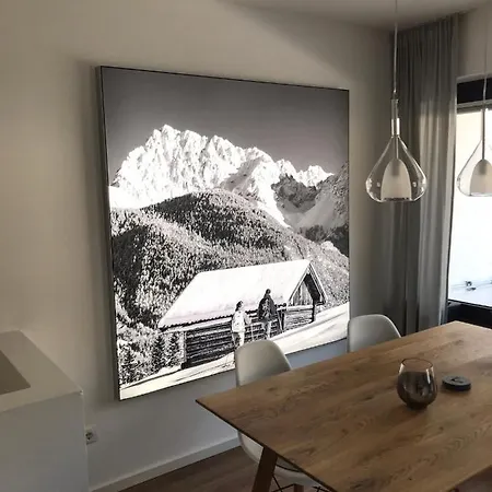 Апартаменты Alpen-ferienwohnung Ginova Гармиш-Партенкирхен